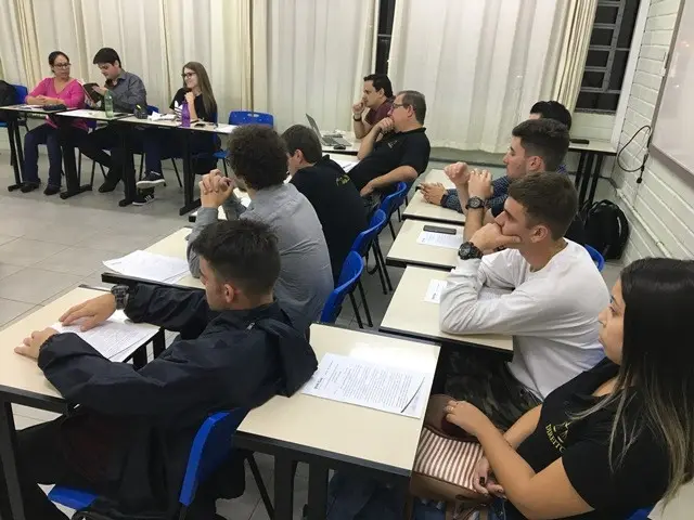 Acadêmicos de Direito realizam júri simulado