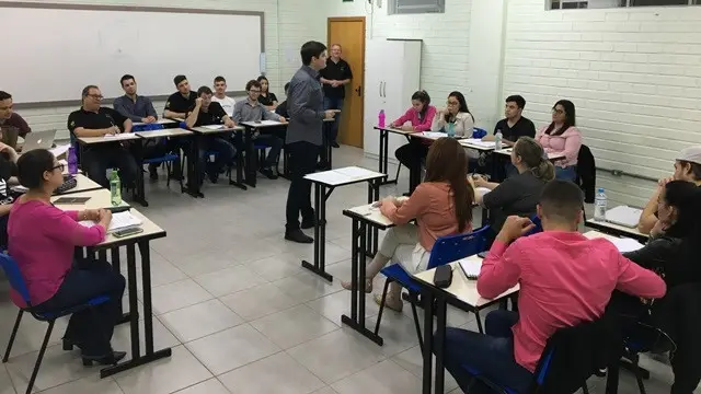 Acadêmicos de Direito realizam júri simulado