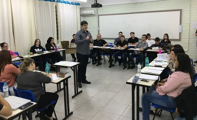 Acadêmicos de Direito realizam júri simulado
