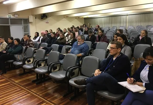 Empoderamento feminino e violência foram debatidos