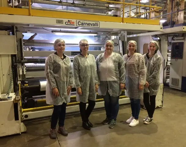 Acadêmicos da FABE visitam empresa cinquentenária de Marau