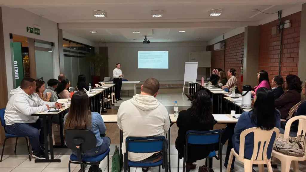 Workshop “Liderança que Cuida” acontece na FABE com Psicóloga Laura Dias